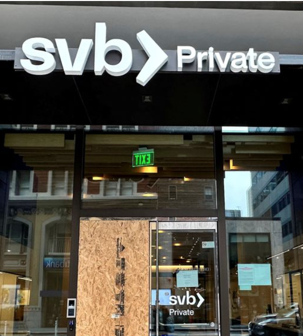 Hedge funds offering to buy startup deposits stuck at Silicon Valley Bank, Semafor reports