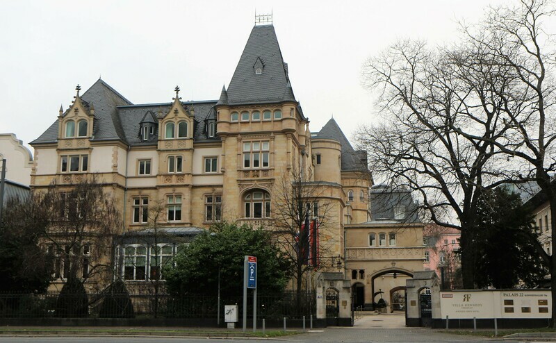 Athos Family Office erteilte Mandat zum Kauf der Villa Kennedy