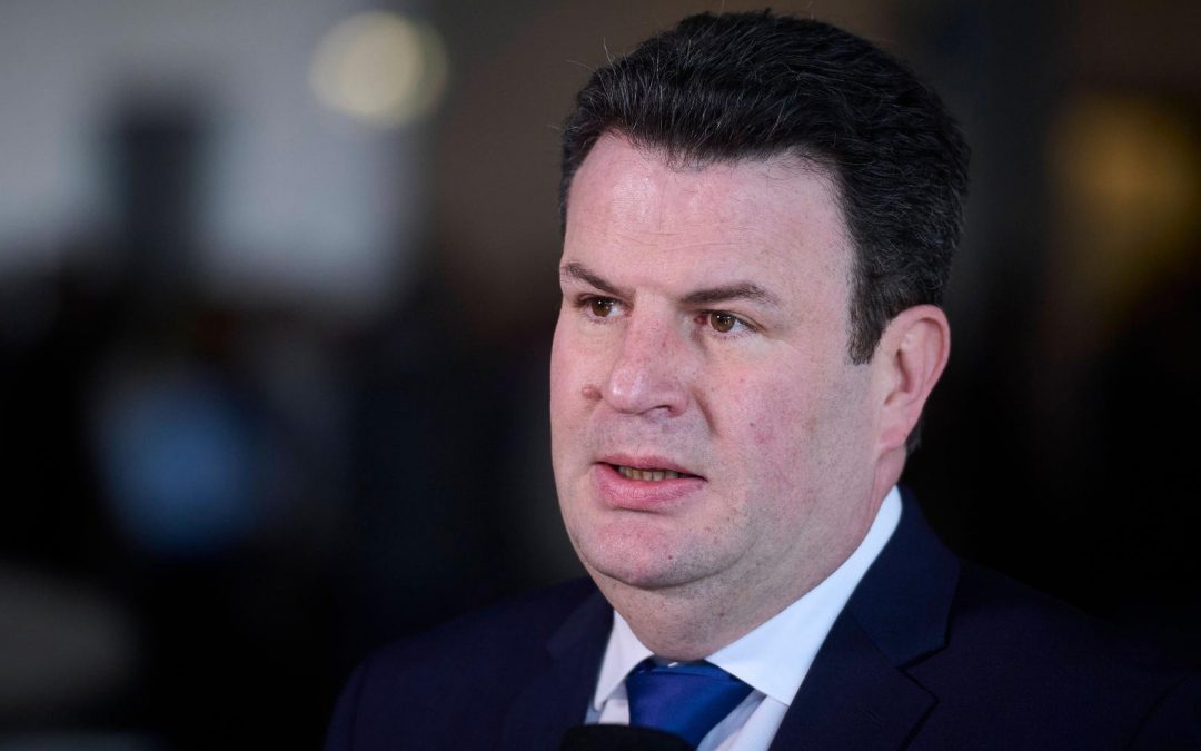 Künstliche Intelligenz: Bundesarbeitsminister Heil erwartet ähnliche Umwälzungen durch KI wie bei der Industriellen Revolution im 19. Jahrhundert