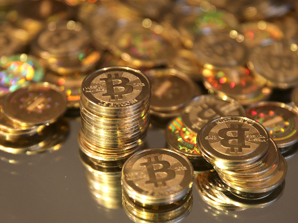 Bitcoin Kurs kurz vor 30.000 Dollar – Anleger fiebern Fed-Sitzung entgegen