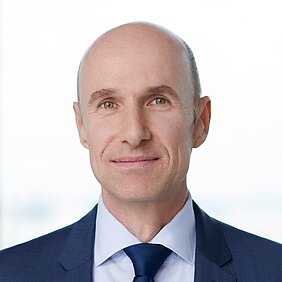 „Häufig entwickelt sich daraus die Erkenntnis, dass ein größerer Fokus auf erneuerbare Energien und nachhaltige Infrastruktur notwendig und rentabel ist“