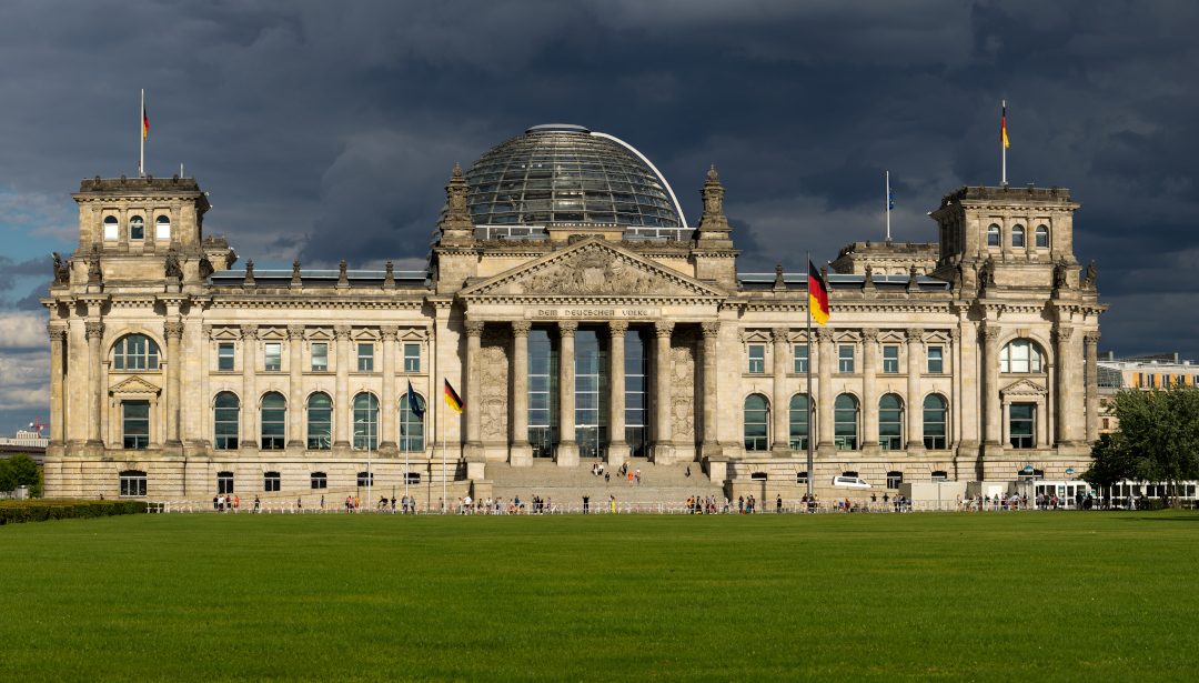 Debatte über Stiftungsfinanzierungsgesetz