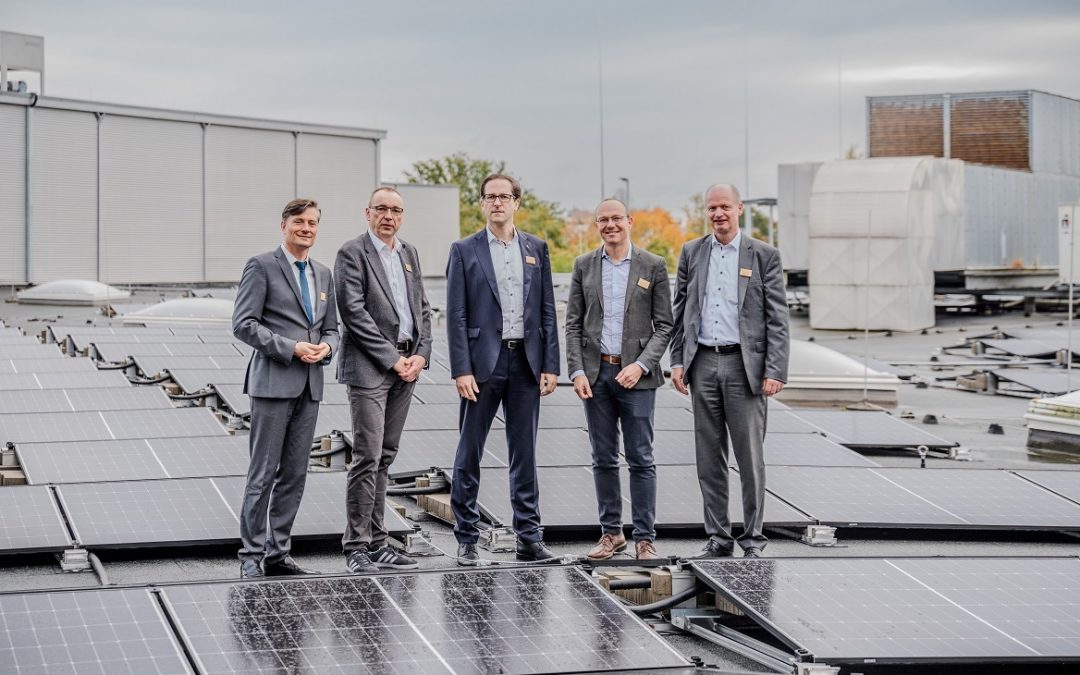 Paunsdorf Center nimmt deutschlandweit größte Photovoltaikanlage auf einem Shopping-Center-Dach in Betrieb