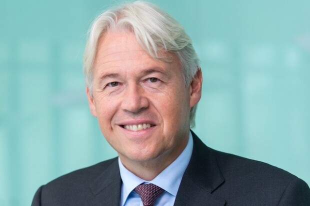 Umfrage über die Nutzung von KI-Technologie unter Profianlegern