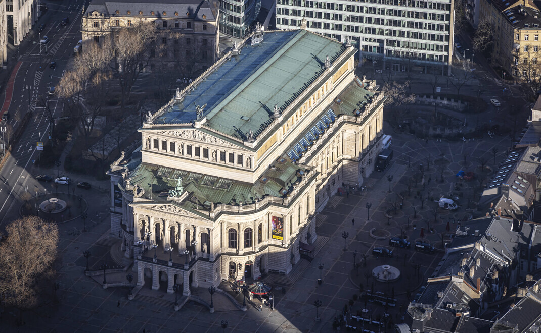 Frankfurt: Family Offices kaufen Signa-Grundstück an der alten Oper