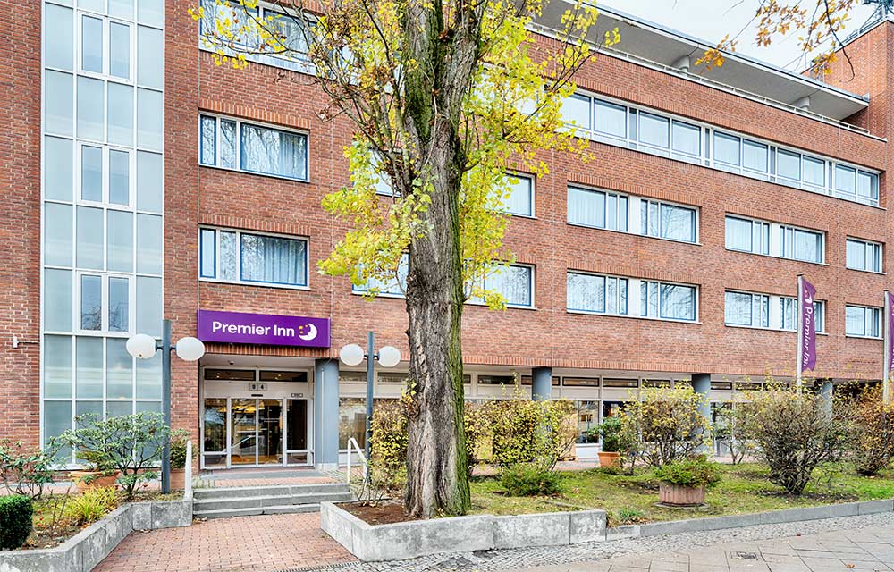 Hotel: Premier Inn feiert 60. Hotel-Eröffnung in Rosenheim und setzt Wachstumskurs in Berlin & Köln fort