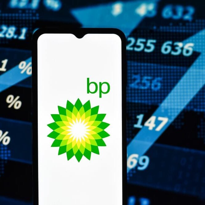 Elliott facing potential showdown with BP institutional investors