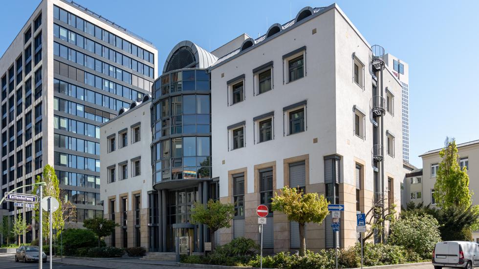 Bürohaus im Frankfurter Westend aus der Insolvenz verkauft